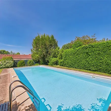 Holiday home Mitoyen - Piscine Commune - 4 Personnes *